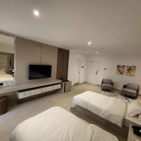 Imperial Suites Hotel Manáma Kültér fotó