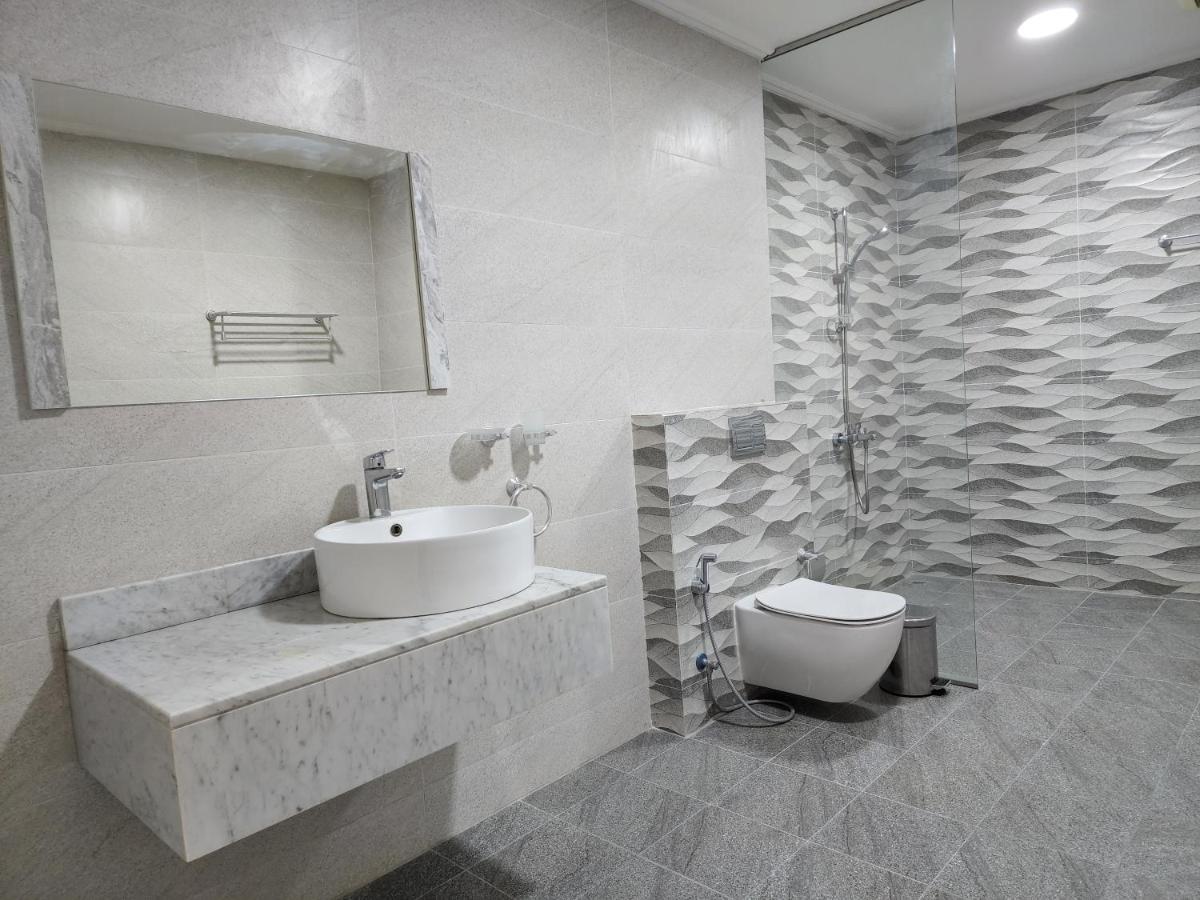 Imperial Suites Hotel Manáma Kültér fotó