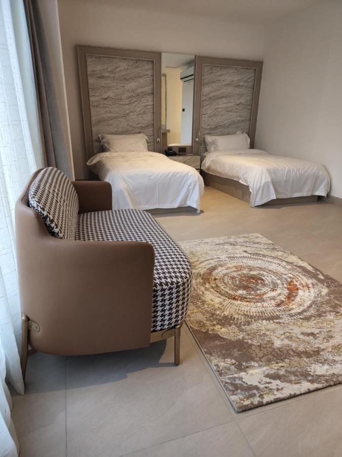 Imperial Suites Hotel Manáma Kültér fotó
