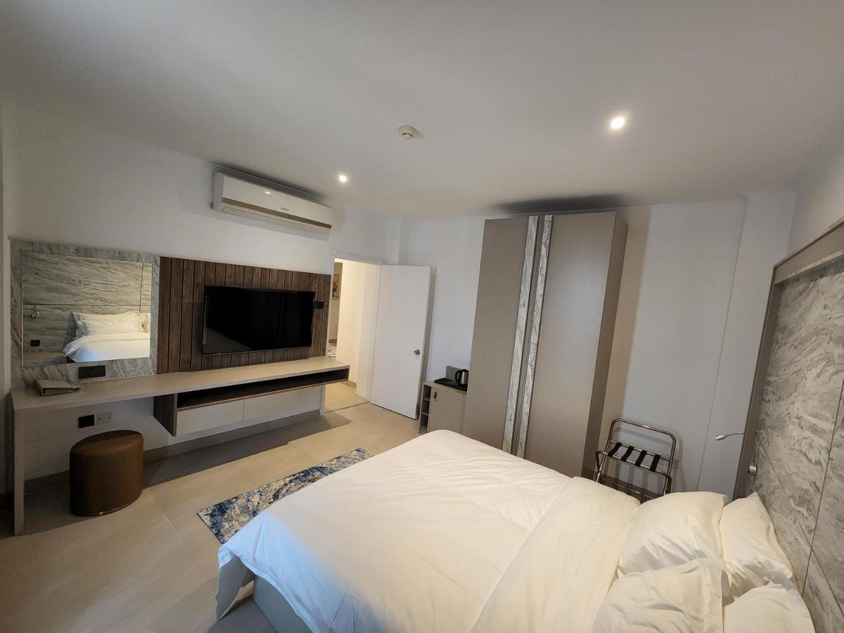 Imperial Suites Hotel Manáma Kültér fotó