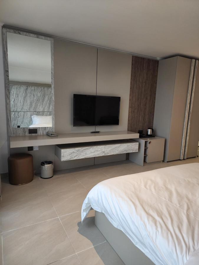 Imperial Suites Hotel Manáma Kültér fotó