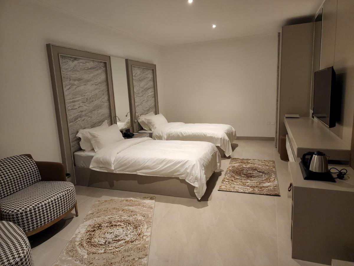 Imperial Suites Hotel Manáma Kültér fotó