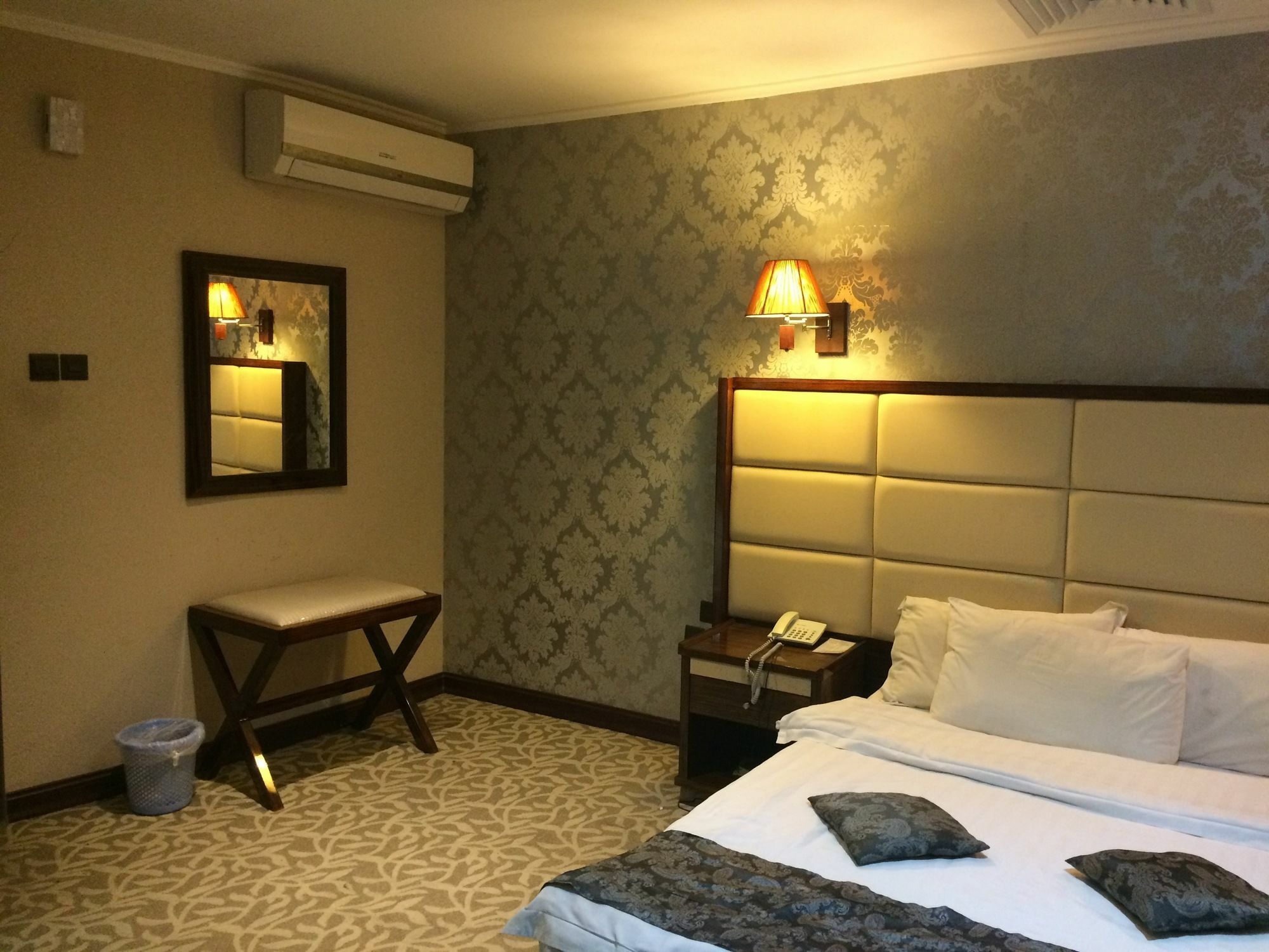 Imperial Suites Hotel Manáma Kültér fotó